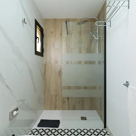 Apartment Homeforguest Moderno En *