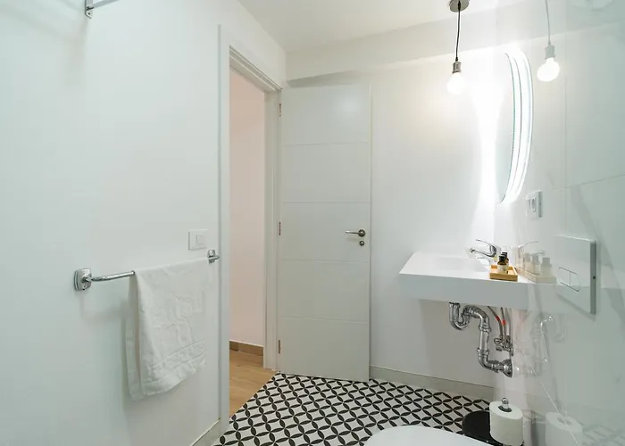 Homeforguest Moderno En